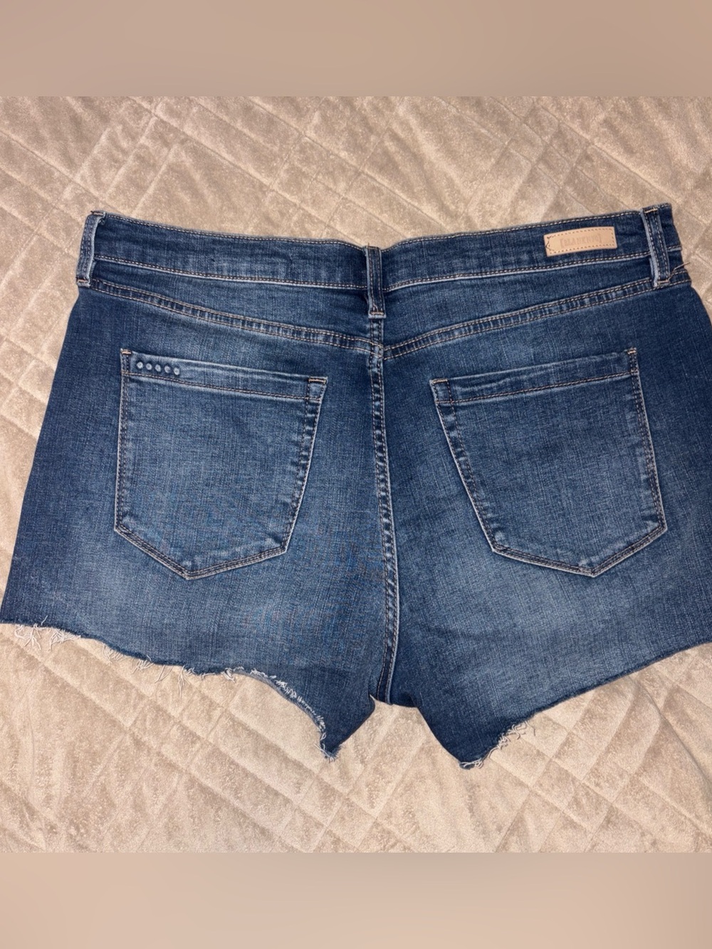 Blank NYC Denim Shorts Womens 31 High Waisted Cut-Off The Essex Distressed - Picture 8 of 8